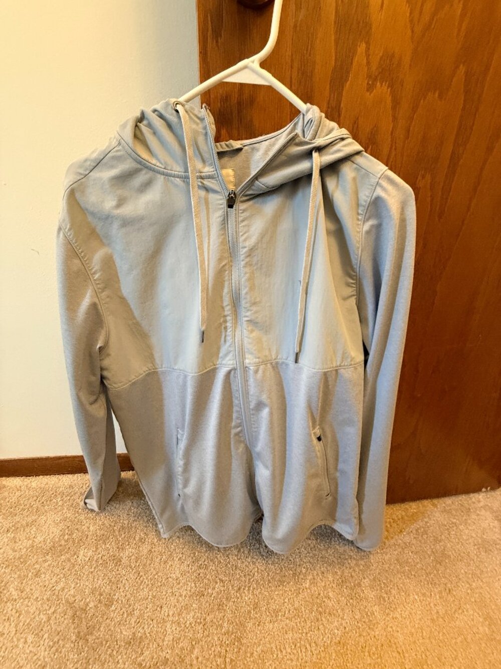 Vuori Men’s Light Grey Full-Zip Hooded Jacket Medium